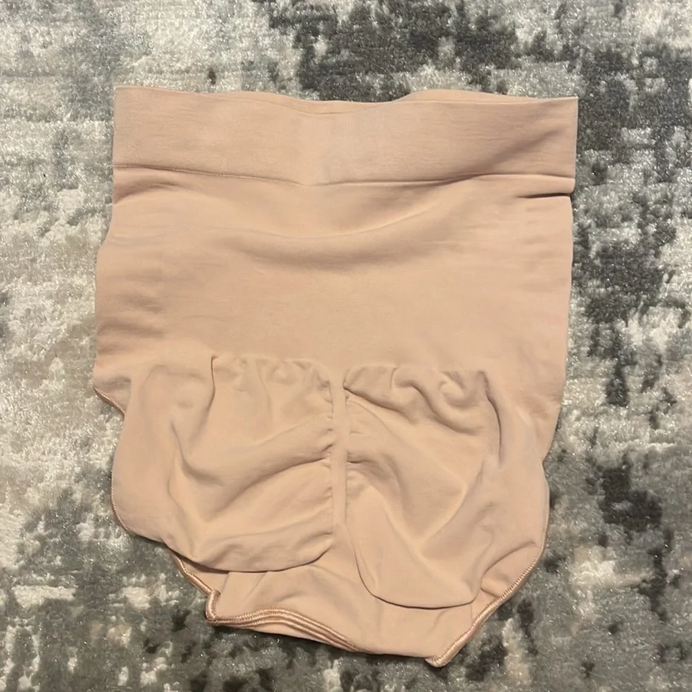SKIMS SCULPT MID WAIST BRIEF - Picture 6 of 6